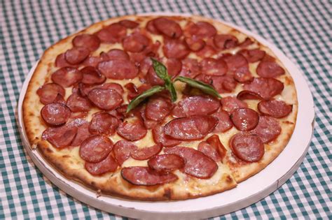 pizza de calabresa-4